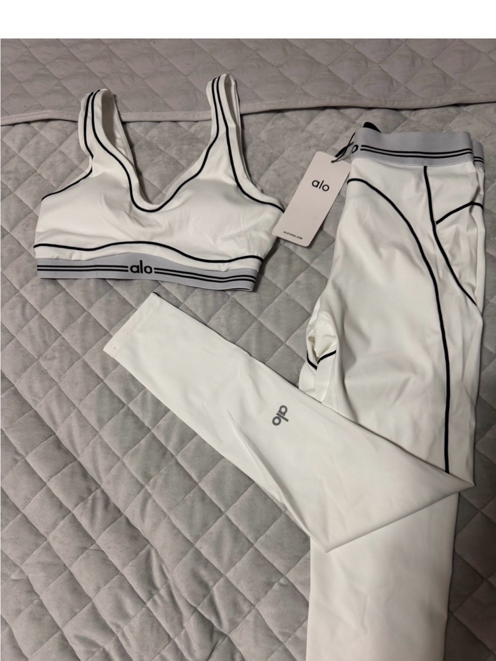 ALO Yoga White Sports Bra and Legging Set with Black Piping